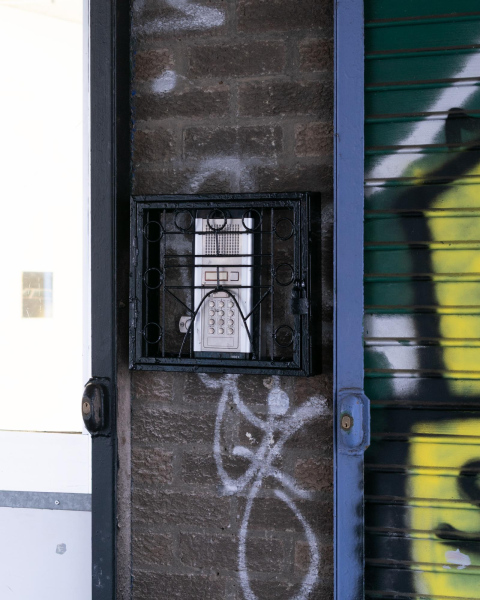 Renata Ottatiapt. #2,Calle 9no y la principalGuayaquil, Ecuador, 2025Steel, doorbell, 1:20 minutes audio32 x 31 x 6 cm